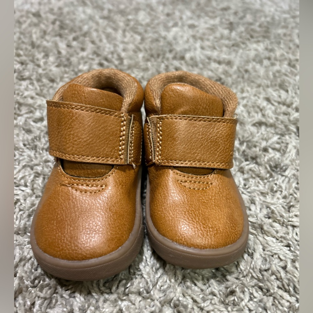 Carters Infant size 4.5 shoe